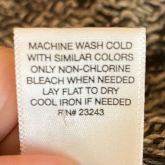 New York & Co Cozy Knit Infinity Scarf Winter Accessories for Women - Picture 6 of 6